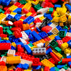 BUILD WITH LEGOS®with Caitlin